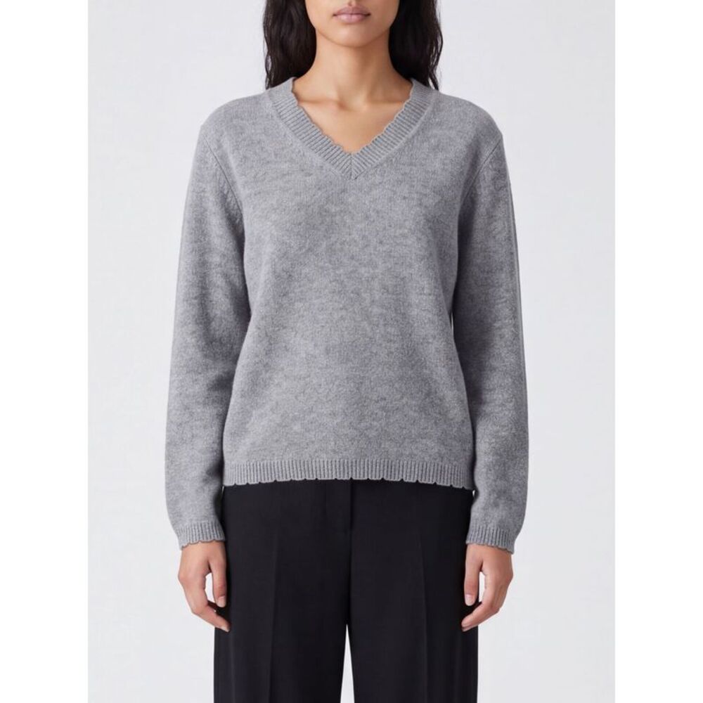 Allude Women Relaxed Fit Cashmere V-Neck Jumper Allude With Dropped Shoulders